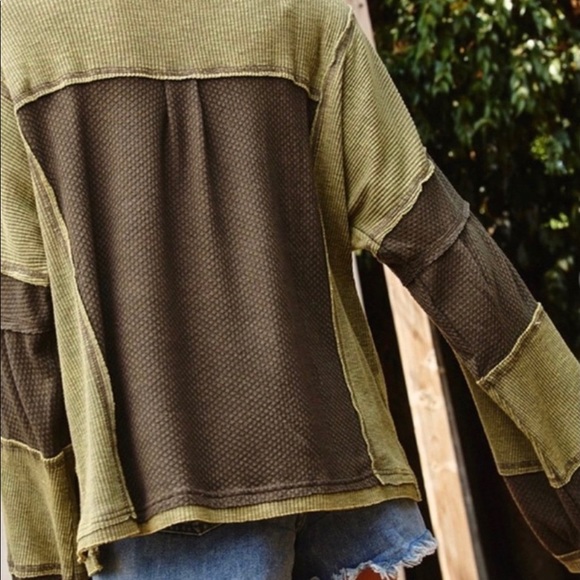 Stone Wash V-Neck Raglan Top-MOSS - Picture 5 of 7